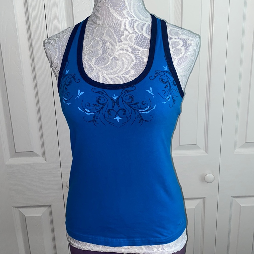 REEBOK. WORKOUT TOP. SIZE S